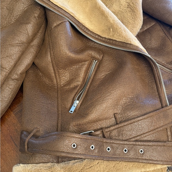 Women's Brown Shearling Jacket - Picture 4 of 10